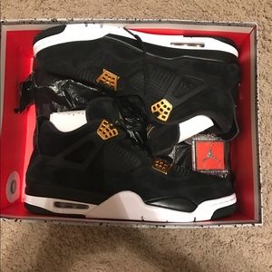 Jordan 4 royalty’s size 13